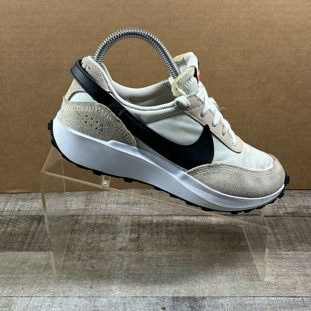Nike Waffle Debut Sandrift Women’s Running Shors Sneakers Size 6.5